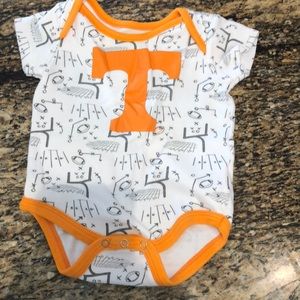 Vols onesie